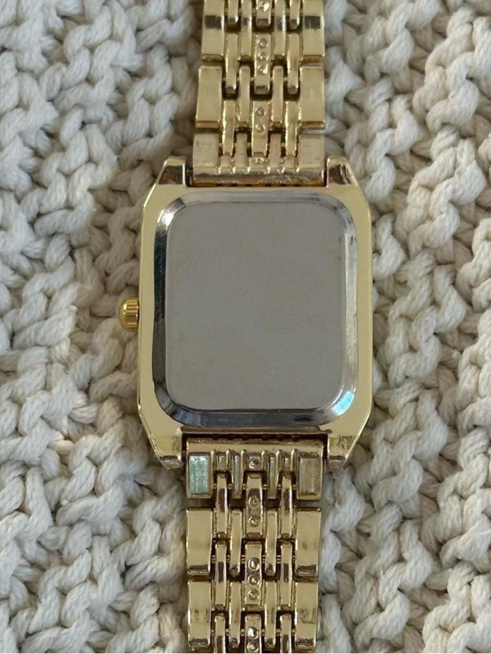 Gold-Tone Women's Quartz Watch with Green Dial - Picture 4 of 5